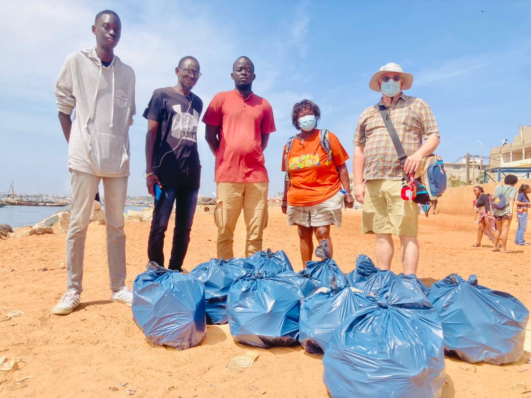 SenegalEntraide's tweet photo. NOTRE BUT : « Faire du bénévolat un outil de premier plan dans
la construction du développement durable »  SENEDAL ENTRAIDE a pris conscience de l’importance du capital humain dans la construction du développement durable, @UEauSenegal @PapeMalickNdour https://t.co/7xf7SF6fBR