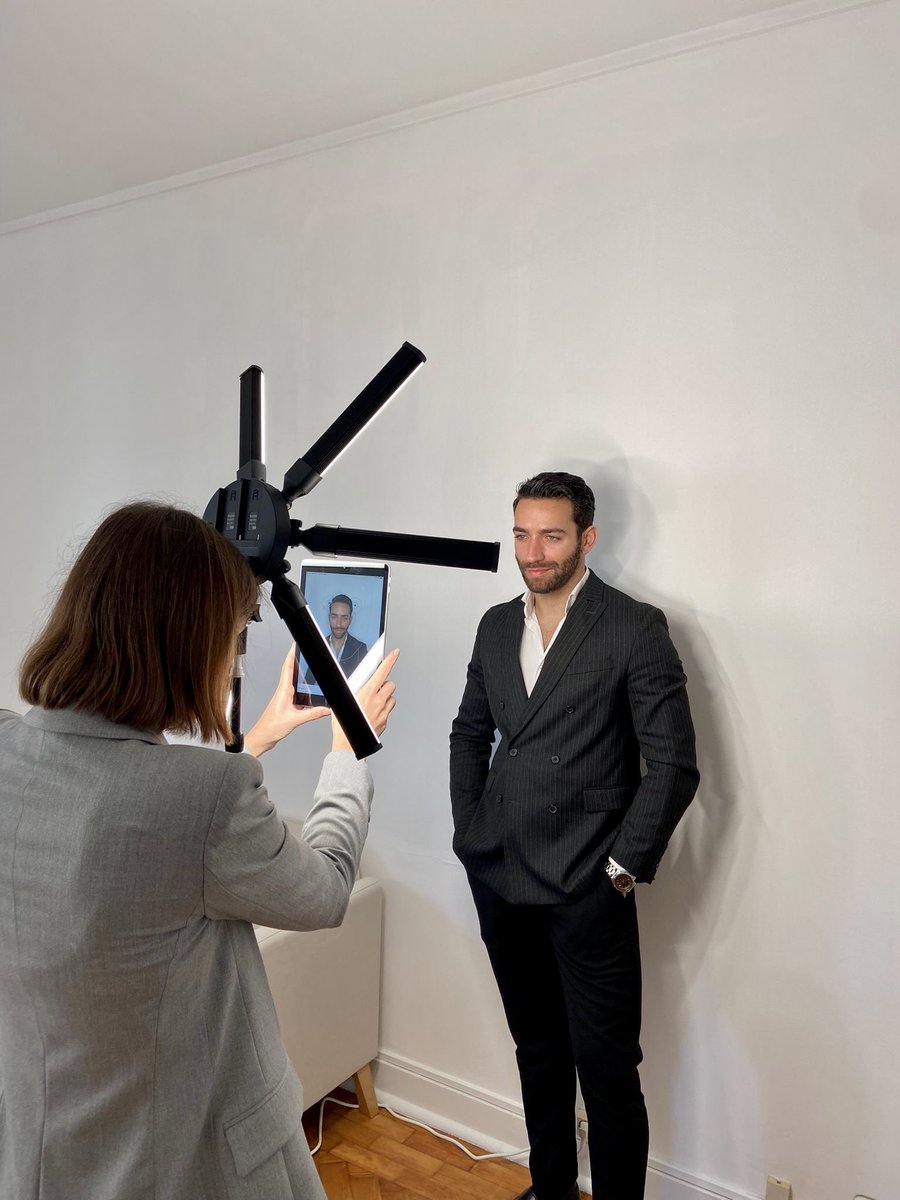 Get your injectables 💉 with a view with our internal partner @skindesignlisboa! Only five minutes away walking from #TheLateBirds get a unique sight of the city and rejuvenate your look. Never is it too late to feel younger and prettier! #gayhotel #gay
👉🏼thelatebirdslisbon.com