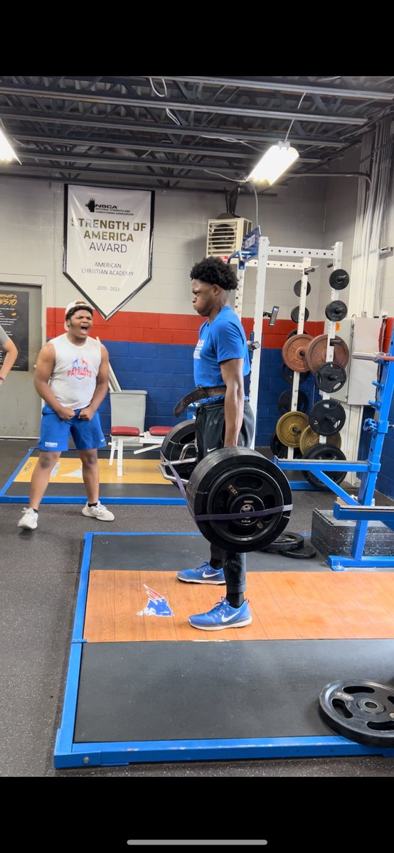 kade_mcgee7's tweet image. Show up.
Do the work.
Get Results.

As @ZEvenEsh always says,

It’s so simple, it’s HARD. 

Proud of our boys effort and commitment to their training this past year. We will continue to chase excellence. #Summer23loading #ITMATTERS @AmerChrFootball