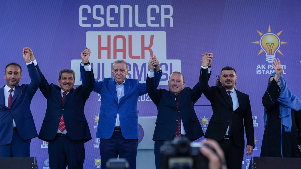 akpartiesenlerr's tweet photo. Muhteşemsin Esenler 🇹🇷
Esenler Tamam 🇹🇷
Esenler Hazır 🇹🇷
Esenler 28 Mayıs’ta da rekor bir destekle yeni bir zaferin destanını yazacak .🇹🇷
#CumhurbaskanımızEsenlerde

@RTErdogan @umutozkan1 @osmannnurika @tevfikgoksu https://t.co/G5MXWQKyEr