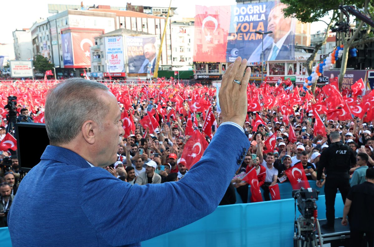 akpartiesenlerr's tweet photo. Muhteşemsin Esenler 🇹🇷
Esenler Tamam 🇹🇷
Esenler Hazır 🇹🇷
Esenler 28 Mayıs’ta da rekor bir destekle yeni bir zaferin destanını yazacak .🇹🇷
#CumhurbaskanımızEsenlerde

@RTErdogan @umutozkan1 @osmannnurika @tevfikgoksu https://t.co/G5MXWQKyEr