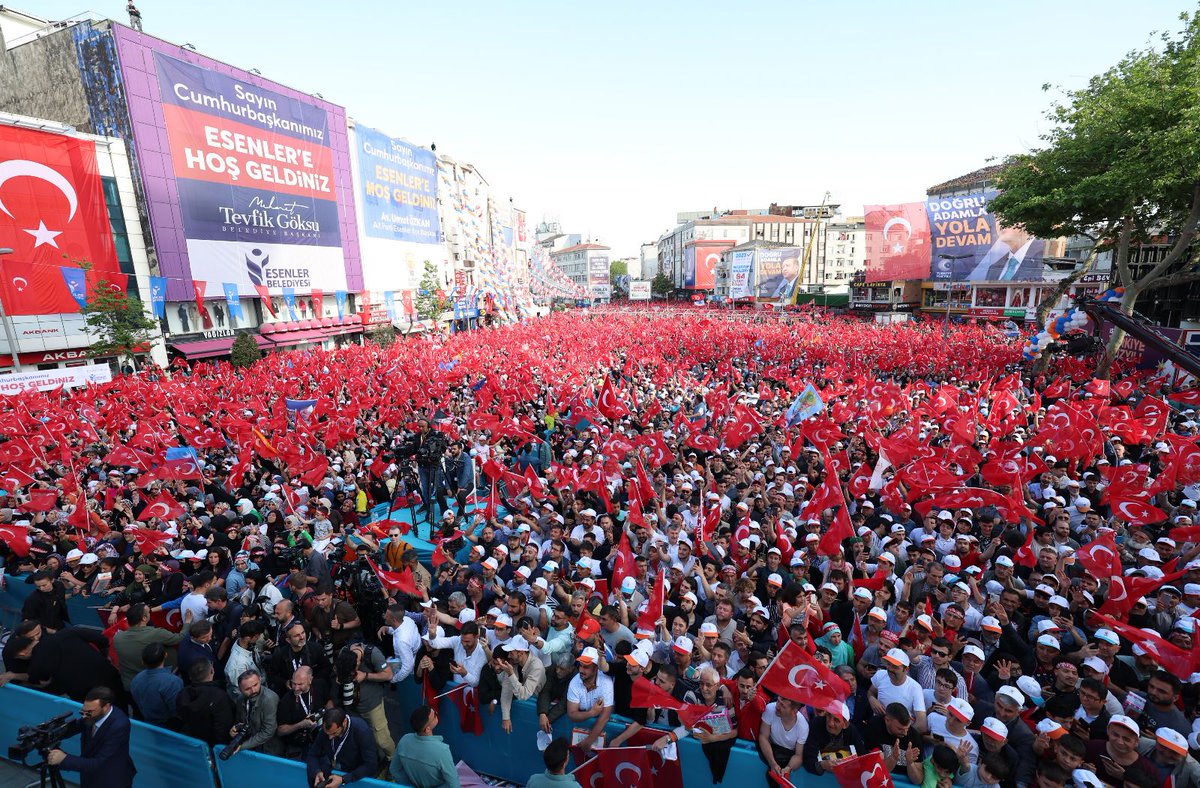 akpartiesenlerr's tweet photo. Muhteşemsin Esenler 🇹🇷
Esenler Tamam 🇹🇷
Esenler Hazır 🇹🇷
Esenler 28 Mayıs’ta da rekor bir destekle yeni bir zaferin destanını yazacak .🇹🇷
#CumhurbaskanımızEsenlerde

@RTErdogan @umutozkan1 @osmannnurika @tevfikgoksu https://t.co/G5MXWQKyEr