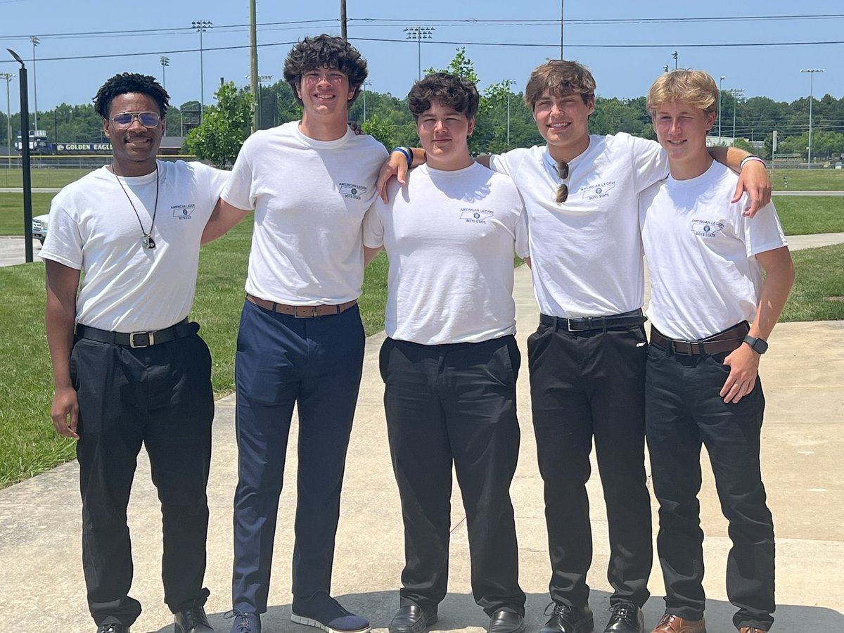 brittanyahansen's tweet image. The @GreenWavePride boys looking good at @BoysState today! #EarningtheG #ReptheG #GWP 💚💛