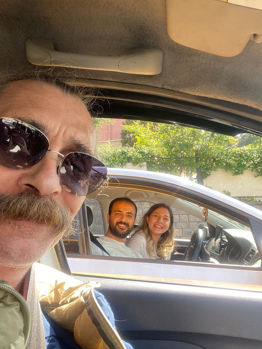 Sizce Behzat Ç. bizimle fotoğraf çekilmek istemiş midir #behzatç #erdalbesikcioglu