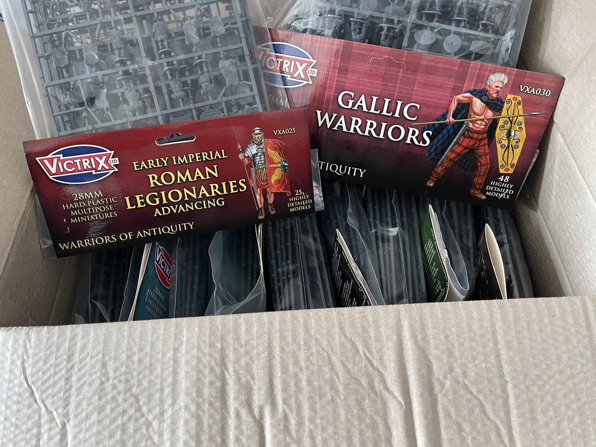 jbrunlees's tweet image. Don’t you just love that feeling of a new project - can’t fault @AtVictrix ordered the models at 9.45 yesterday arrived 11.15 today!