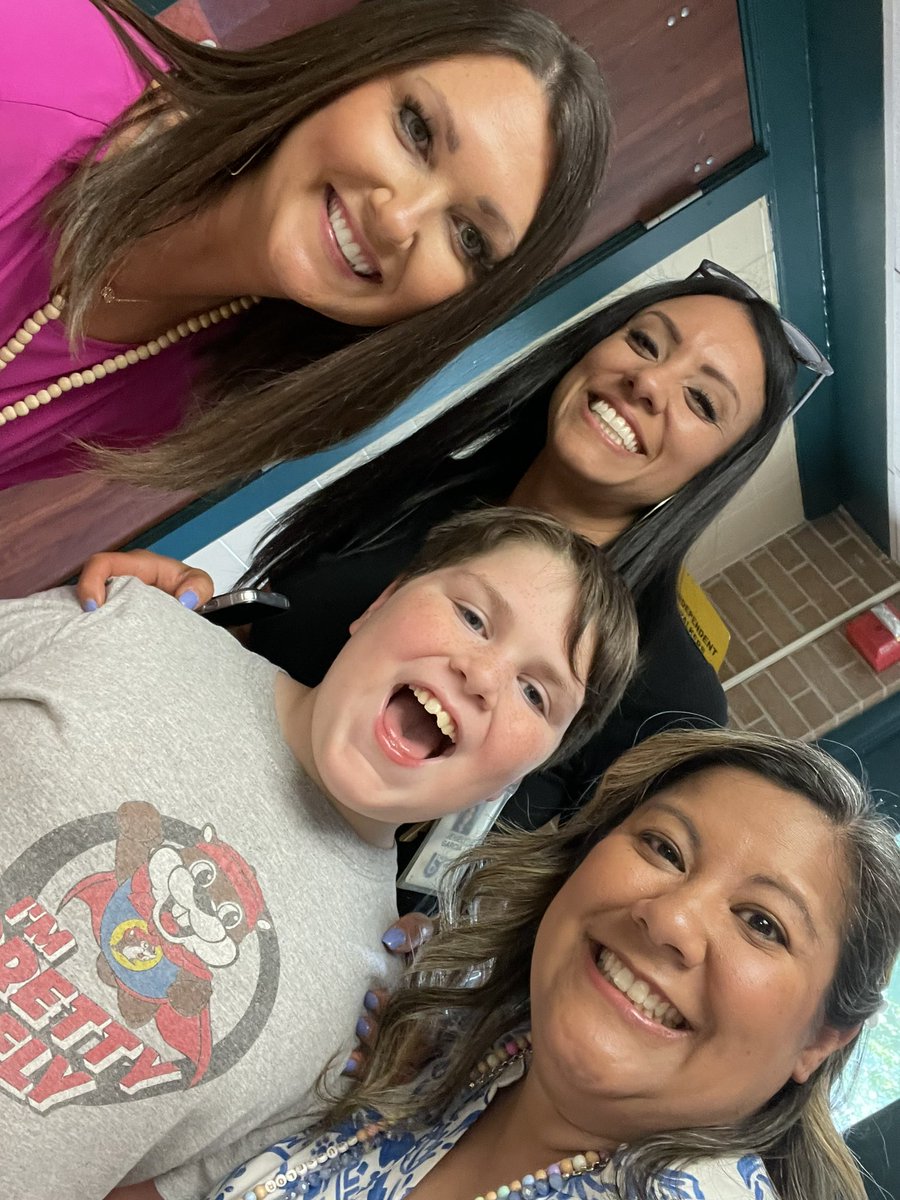 ambermhope's tweet photo. So proud of these @BeaverMST_Stars! Dream big, work hard, & follow your dreams! 💕 You will love middle school; always remember you are loved! #5thgradegraduation https://t.co/zQDk72N5l7