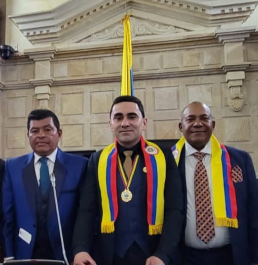 SepaRadioCol's tweet photo. Radio Sepa Colombia ����🎬

✅ invitados especiales : Edwin Andrés Hernández ( gerente general ECOLED), Amin Cruz (Director del Congreso Hispanoamericano de Prensa).

#radio #todelarradio #Corpobogota #radioonline #radiosepacolombia https://t.co/QM4FgR6nA5