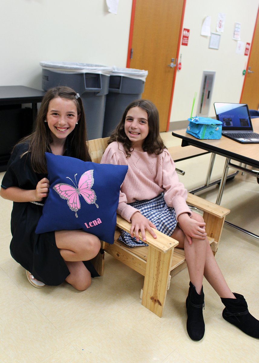 HiltonCSD's tweet photo. Jen Sica’s 5th grade class “Chooses to Reuse!” They researched ways to reduce, reuse &amp; recycle then held a fashion show modeling thrifted or passed down outfits, and demonstrated items they made using recycled goods. @Ms_Sica5 https://t.co/rf96QC2e8O