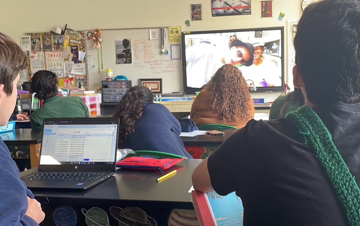 AlkaGlow's tweet photo. Enjoying these amazing company videos! 🎥😋 https://t.co/RC1ACvMIFj