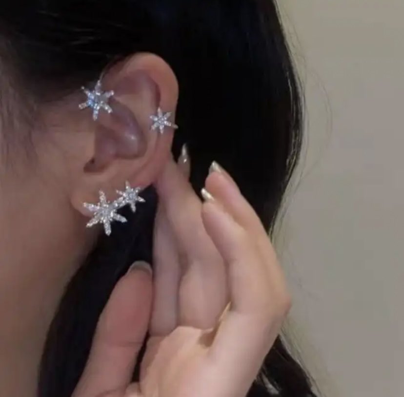 XIV_EMPORIUM's tweet photo. Earrings cuff
🏷️2,500NGN.
To place an order:
Send a DM 
Click on the link in the bio to check out the business website.
WhatsApp: 09032875992
Style starts here…🛍
Delivers nationwide.
Offers wholesale and dropship
#xiv_emporium https://t.co/SRiRTxWLJA
