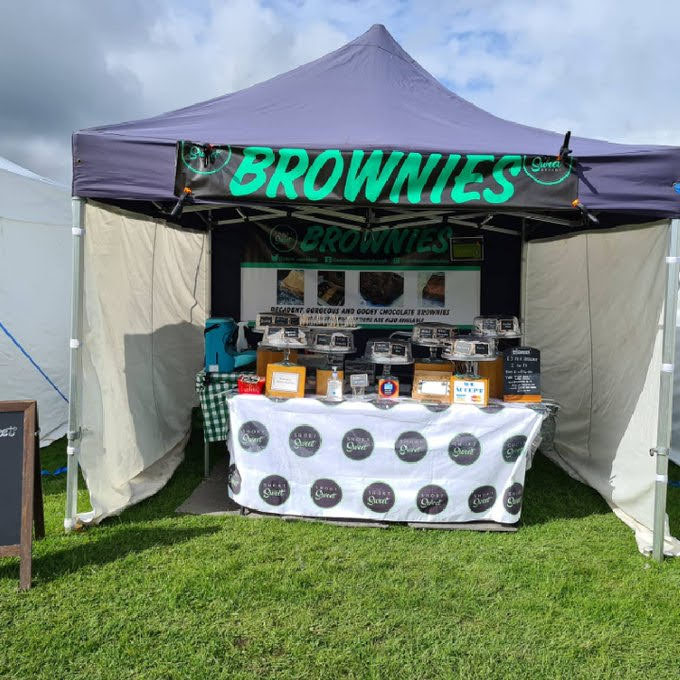 Gorgeous & gooey chocolate brownies from @short_sweetbake & delicious iced Belgian chocolate drink Saturday & Sunday 11am - 6pm @TonbridgeCastle TN9 1BG ///Castle.dairy.cheese Free Event A great day out for all the family #Tonbridge #Kent