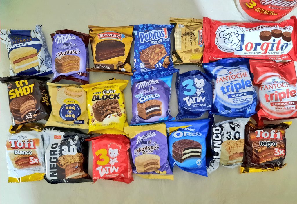 samu__hell's tweet image. Nicki Minaj as Argentinian Alfajores - un hilo necesário