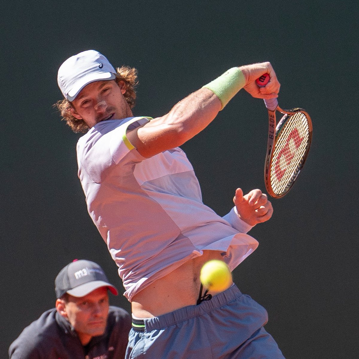¡A L U C I N A N T E! 😳😳

Nicolás Jarry 🇨🇱 (54º) batió a Alexander Zverev 🇩🇪 (27º) —ex 2 del mundo 🌏— por 7-6 (3) y 6-3 y accedió a la definición del ATP de Ginebra 🇨🇭.

En la final, enfrentará a Grigor Dimitrov 🇧🇬 (33º).

✅ 5ª final ATP de su carrera
✅ Regreso al top 40