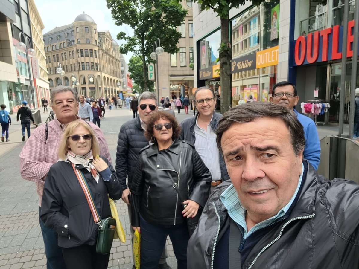 الاستاذ
هانى سلام
فى رحلة اعدتها اللجنة المنظمة لمعرض IBRA الى كولونيا المانيا
ويظهر الاستاذ هانى مع أعضاء فريق امريكا الجنوبية
#PHILATELIC_SOCIETY_OF_EGYPT