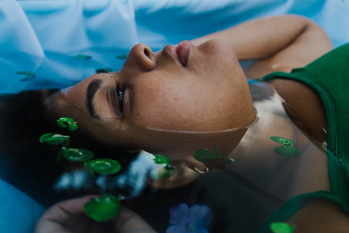 “ Sex mothered me into a woman of elegance and danger. Fingers thirsty for her own water without an ounce of shame.” From <a href="/bydorianadiaz/">doriana diaz</a>’s essay ‘Something Like Water’ in Issue No. 7. womanlymag.com/blog/2023/5/24…