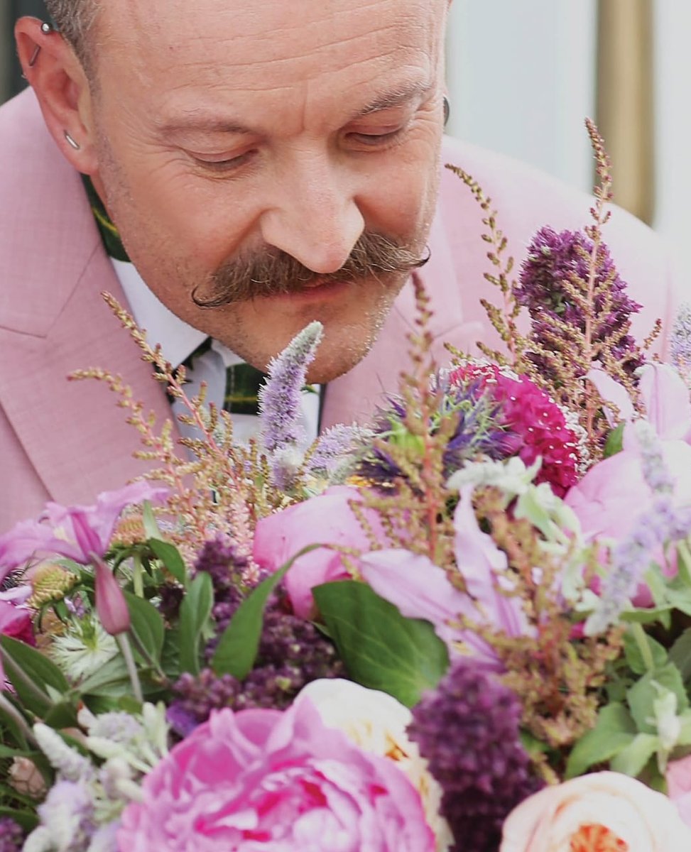 As Chelsea Flower Show draws to a close after yet another simply spectacular year, the Captain is delighted to have received this accolade from none other than famed florist Simon Lycett Esq.  

'I proudly only ever wear Captain Fawcett tache wax - its the only one!!'