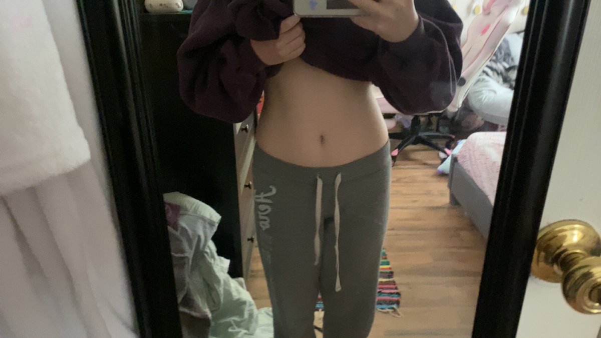 dorajar4ever's tweet photo. HELP what bmi do I look bc I genuinely cannot tell &amp; be fr please u don’t have to be nice abt it https://t.co/2E3U1bPIPJ