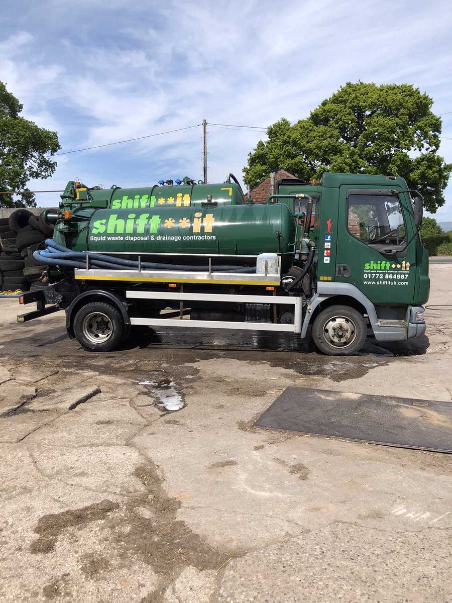 shiftituk's tweet image. After several years of loyal service, ‘Gary’ is now available to buy. 700 Gallon capacity and perfect for those hard to reach places. Please drop us a message if interested. Price is negotiable.

Have a great Bank Holiday Weekend everyone! #shiftit