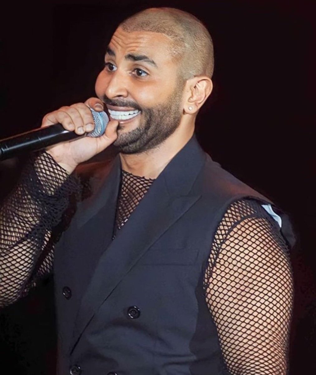 الكائن ده لابس حلق بجد ولا دى صورة متركبه