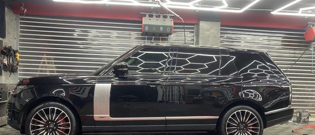 Capone734's tweet image. I want to convert to black samurai I think of some modifications list full black car gloss black color change film lumma front bar svr side skirt svr rear bar svr exhaust and other is not very knowledgeable hope to get pointers📷 #LandRover #Modification #Vader