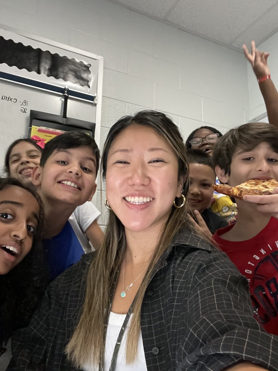 Pizza lunch bunch 🍕🍕#montypride