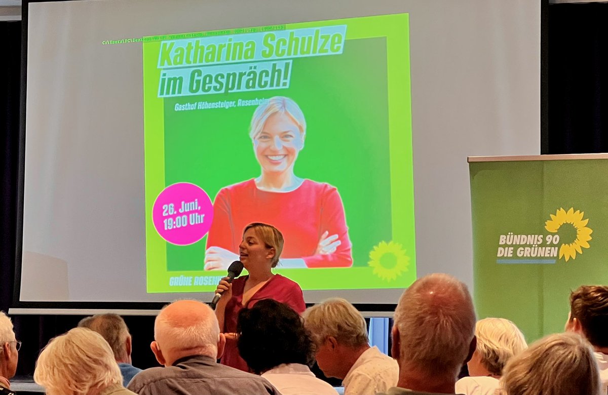 Townhall-Veranstaltung mit @KathaSchulze  in Rosenheim. @Die_Gruenen @Gruene_Bayern @RosenheimGruene 
#gruene #klimaschutz #erneuerbareenergien #klimakatastrophe #bildungskrise #frauen #feministischepartei #besserearbeitsbedingungen #pflege