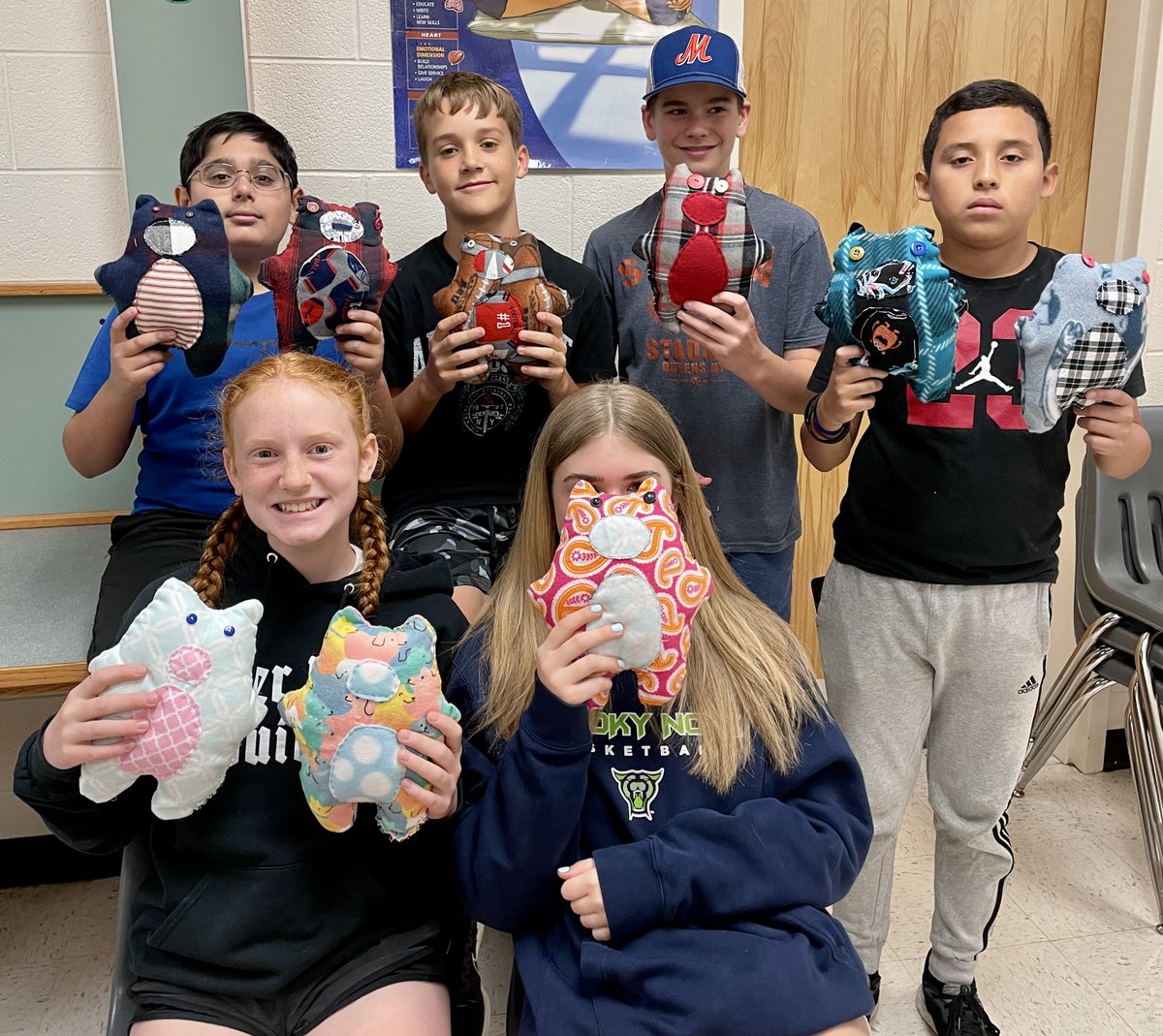 viviennewoon's tweet photo. 7th graders apply sewing skills to create bears for @MobileHopeLC. Each bear comes with a story written by it's student creator! Classroom feedback: "Didn't know sewing could be so fun" &amp; "Didn't know I could do this!" @RBMS_Official @RBMS_FACS @LCPScte https://t.co/xORXK7wgZG