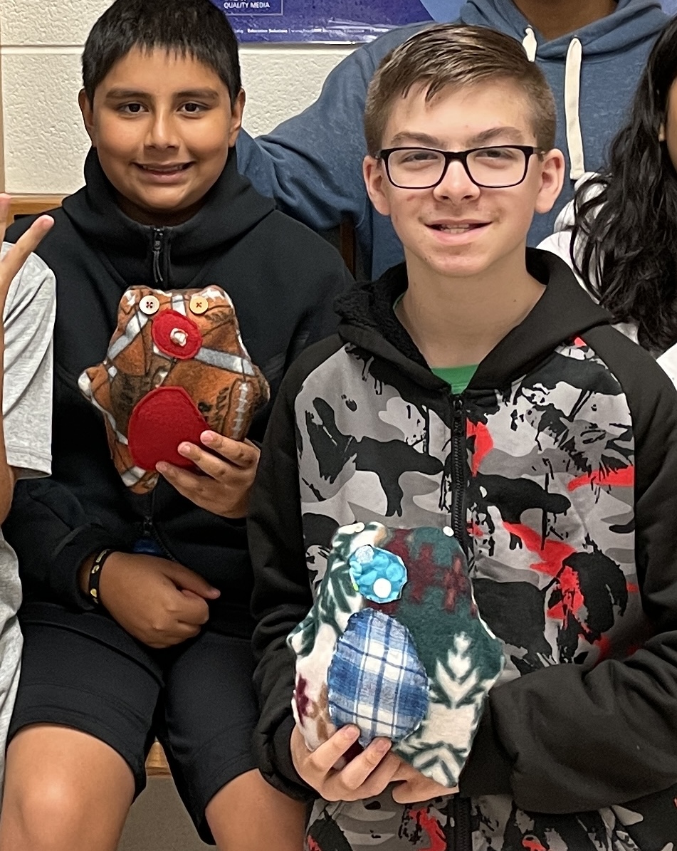 viviennewoon's tweet photo. 7th graders apply sewing skills to create bears for @MobileHopeLC. Each bear comes with a story written by it's student creator! Classroom feedback: "Didn't know sewing could be so fun" &amp; "Didn't know I could do this!" @RBMS_Official @RBMS_FACS @LCPScte https://t.co/xORXK7wgZG