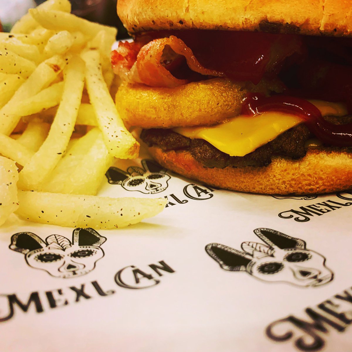 DubMarcelo's tweet photo. REAPERTURA #MexicanSmashBurgers MARTES 30 DE MAYO 🚨Servicio solo para llevar y por plataformas🚨

Martes a Sábado 2pm a 9pm. Modesto Arreola Poniente 1155. Centro de #Monterrey 

@MexiCanSmashB 
@MexiCanBK 
by @MexicanDubwiser 

Encuentranos en #DidiFood #UberEats y #Rappi https://t.co/J4BRKu2ZiX