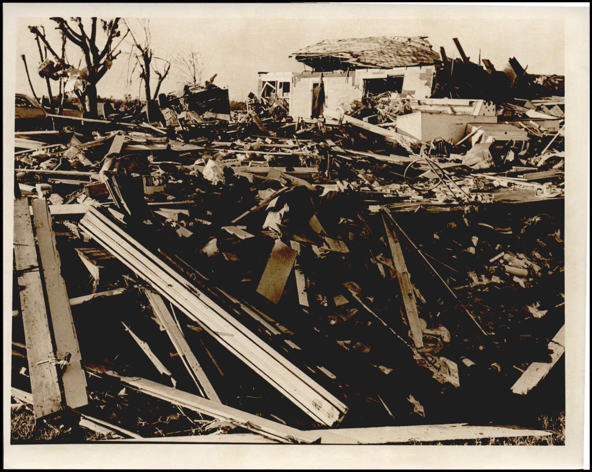 1973 Live on Twitter "A tornado in Martin, Oklahoma kills five people