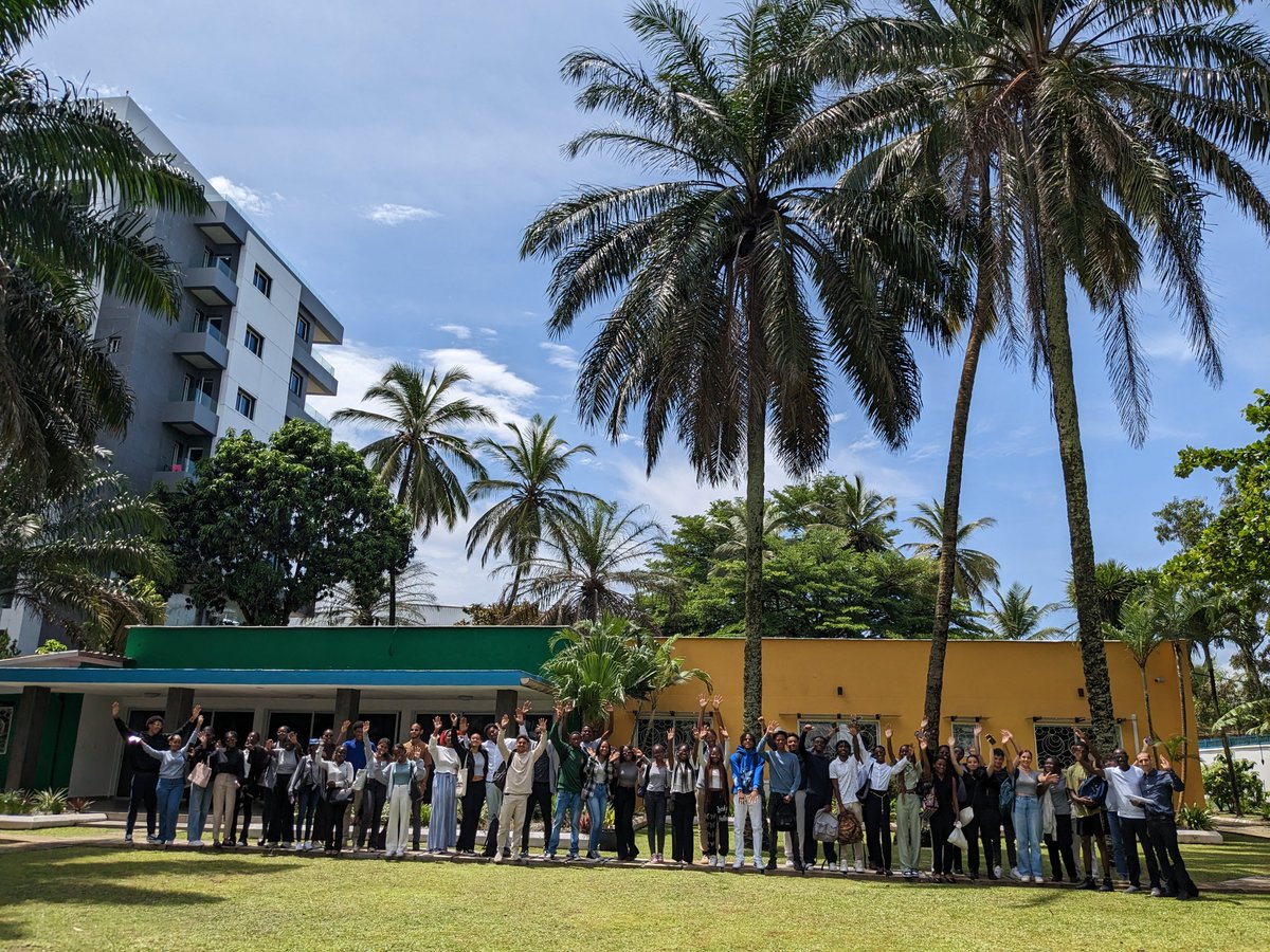 So pleased to host #NextGen #FutureSmart Lycée Blaise Pascal students as they presented their 'Presidential Platform 2023' and vision for #Gabon's development this morning.  Poised, articulate and smart.  Our 🌍 is in good hands!