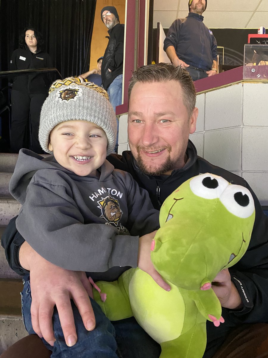 💛We need your help to rally behind one of our amazing hockey ops members and  his brave little son, Jameson. 

Join us in supporting their journey by  donating to their GoFundMe campaign: 

gofundme.com/f/support-brav….  

Every contribution counts and makes a difference
