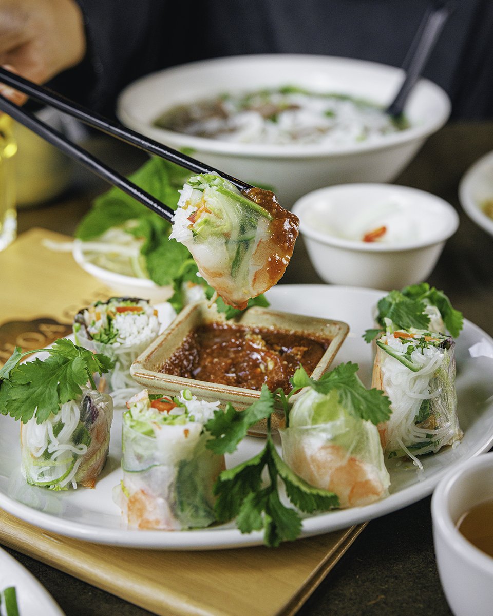 It’s been a month full of long weekends and our appetite for delicious Vietnamese food seems to grow bigger and bigger! 🥢 #SpringRolls #VietnameseRecipes