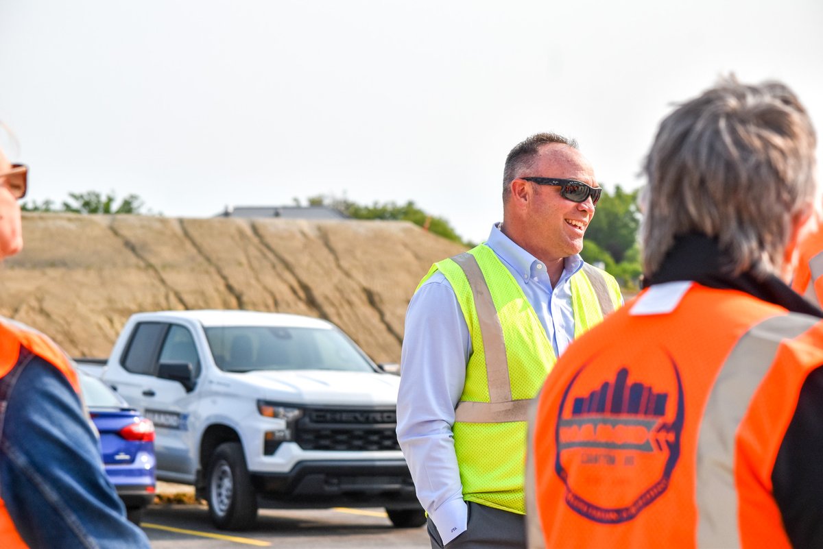 It was a beautiful evening to tour the Cuyahoga Falls 6-12 site! 🐯☀️