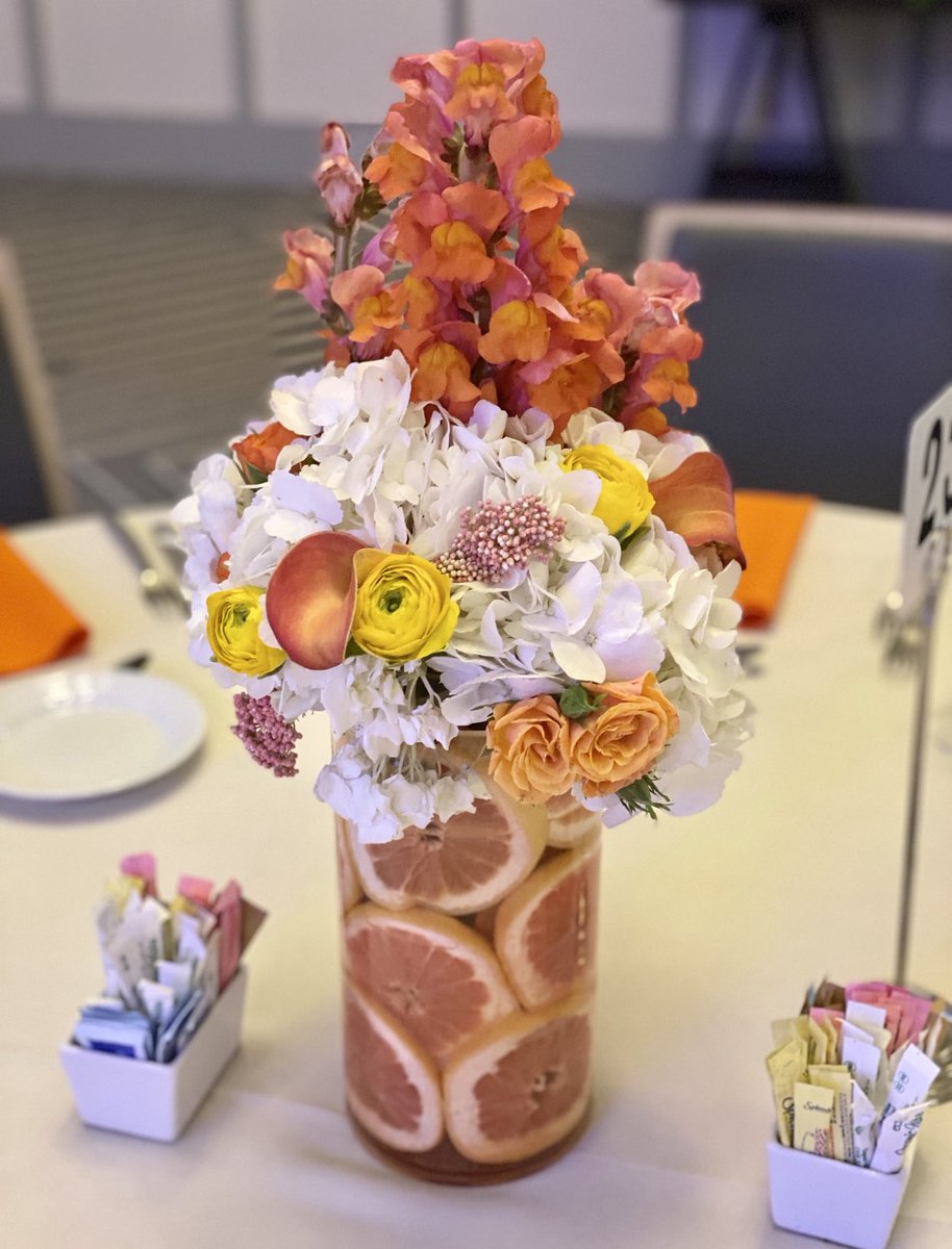 Going with the #fresh #citrus theme, the #centerpieces were incredible for the Celebrate #ManhattanBeach  event. Perfect for #Spring! @WestdriftHotel @LynWatanabe @MB_Rotary #partyplanner #eventplanner #citrustheme