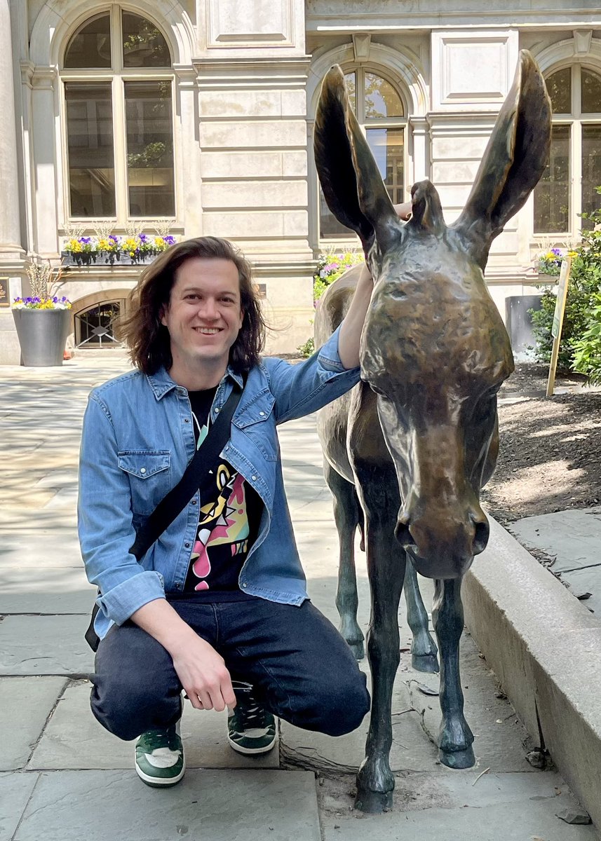 Azel 🔜 AC on Twitter "Being a tourist in my own city and met a fellow