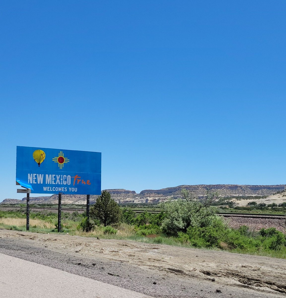 pandoras_poison's tweet photo. Welcome to New Mexico!! #1stateaway #movingrightalong #state47 https://t.co/rCSFx8eRFY