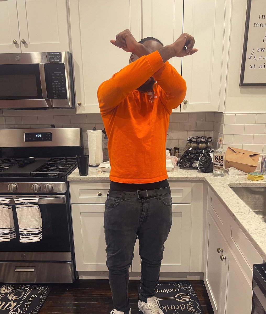 _turnmeup_'s tweet photo. i don’t  f**k  with nobody more then i should 🫴🏿❌ https://t.co/vzBf1LqHkD