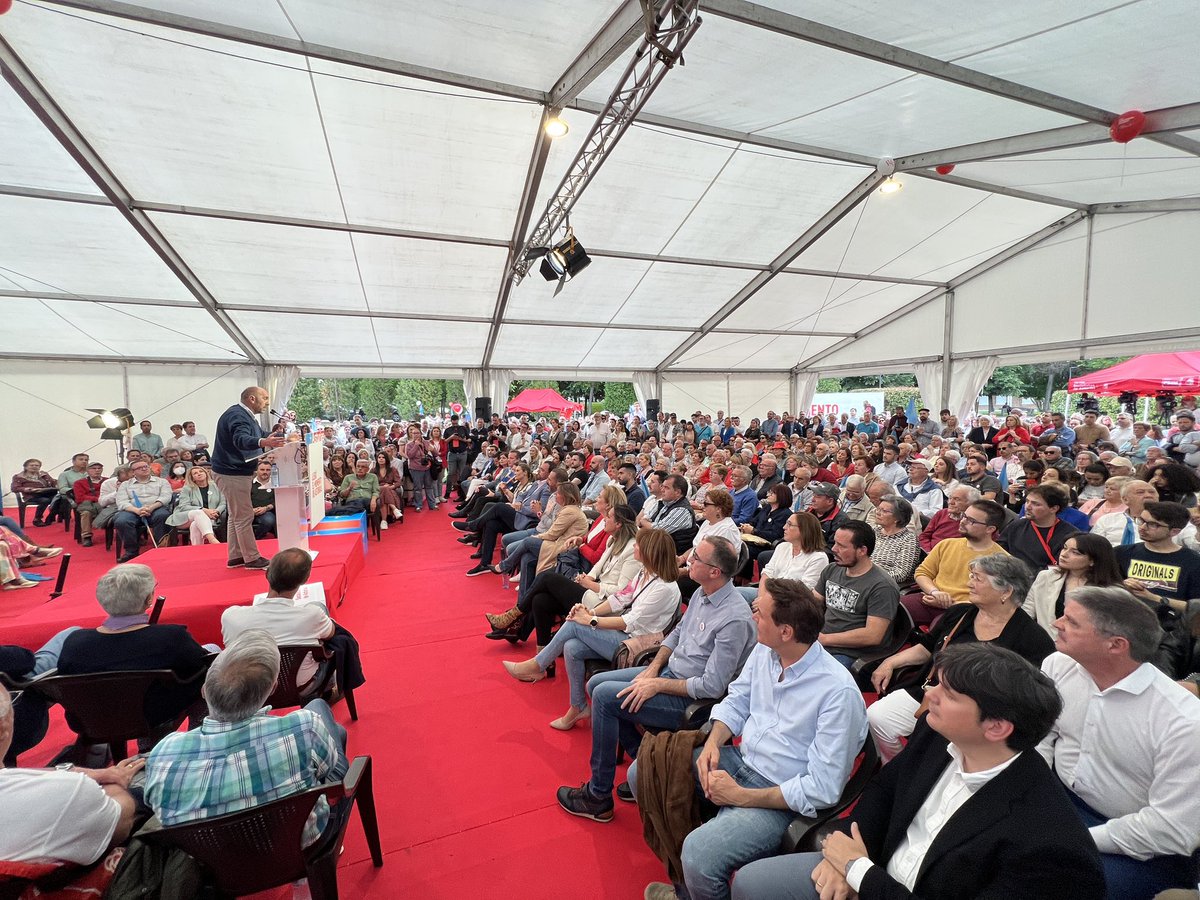 psoesiero's tweet photo. ¡Arranca el cierre de campaña en Lugones!

#defiendeloquepiensas / ❤️ https://t.co/oHaDrV1gUy
