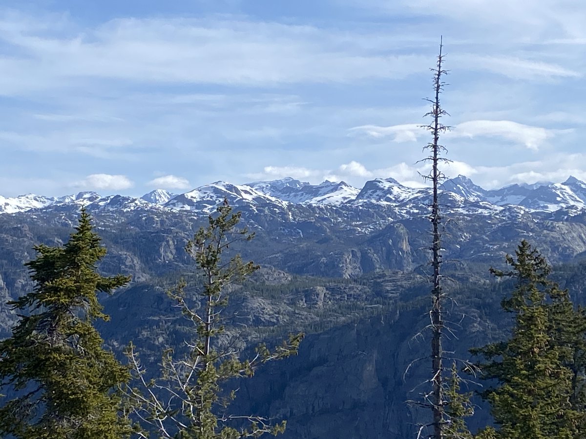 LDMN_LLC's tweet photo. Have great weekend everyone!  Get outside and enjoy the great outdoors!
#Wyoming #wyomingisnotreal #hiking https://t.co/iEpjbBeK7j