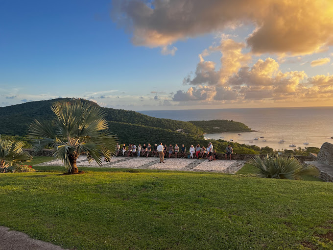 Let's face it: there's no greater pleasure than listening to some juicy tales with a glass of your rum in hand!
🥃 Discover more: ow.ly/k79c30q9HHb
#RumInTheRuins #AntiguaHistory #AntiguaNationalParks #Sundowners #AntiguaNice