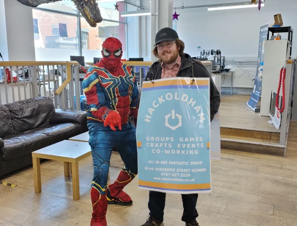 Create_Oldham's tweet photo. It's Feel Good Friday again π
And who better to start the final bank holiday of May off with than Spiderman?!
Spiderman came to visit us & help our wonderful volunteer Chris out recently πΈοΈπ
#SpiderMan #hackoldham #photooftheday #oldhamhour #GreaterManchester #spideysenses https://t.co/hqVtdiHpsp