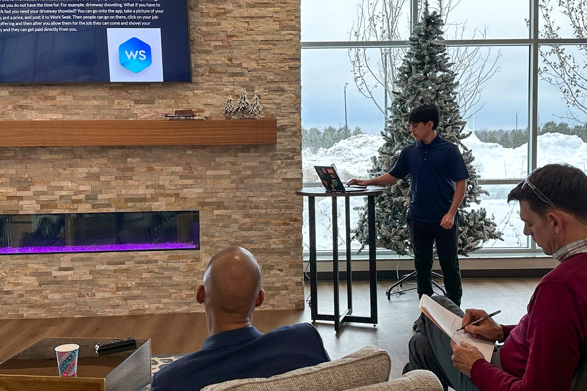 isd199's tweet photo. #Simley junior Henry K. was selected for the @SocEntMSP Young Changemaker Award for an app he pitched to local businesses during his CAPS Business &amp; Entrepreneurship class. The award will give Henry resources to move his idea forward. ARTICLE: https://t.co/D221Km5XOi https://t.co/EHKSn5EwMe