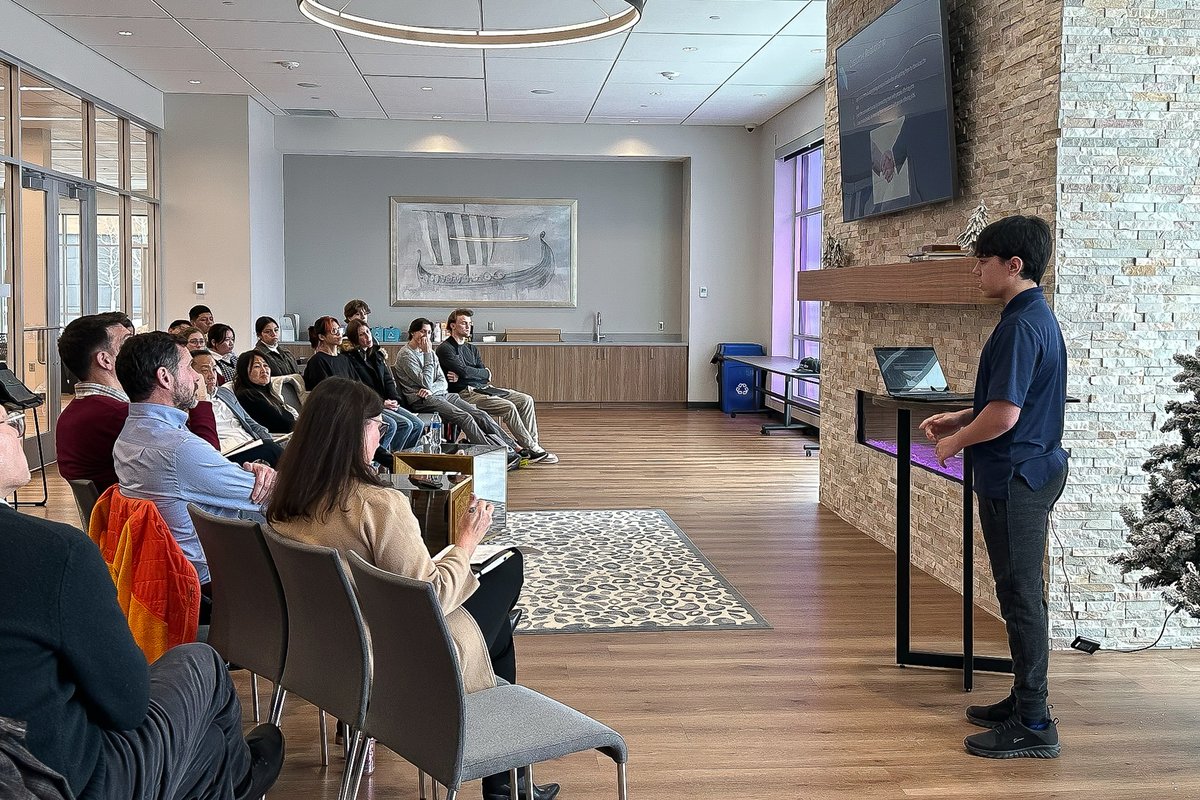 isd199's tweet photo. #Simley junior Henry K. was selected for the @SocEntMSP Young Changemaker Award for an app he pitched to local businesses during his CAPS Business &amp; Entrepreneurship class. The award will give Henry resources to move his idea forward. ARTICLE: https://t.co/D221Km5XOi https://t.co/EHKSn5EwMe