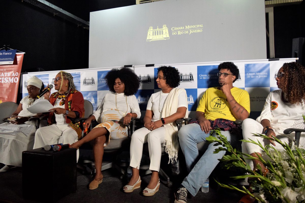 Rio de Janeiro City Council Launches First Ever Special Commission to Combat Racism

By Amanda Baroni Lopes

🔗 Read de the full article: bit.ly/428VjXG

<a href="/muhcab/">Museu da História e da Cultura Afro-Brasileira</a>, <a href="/RjMnu/">MNU-RJ</a>, <a href="/ArquivoBrasil/">Arquivo Nacional do Brasil</a>, @Cultura_Rio, <a href="/fiocruz/">Fiocruz</a>