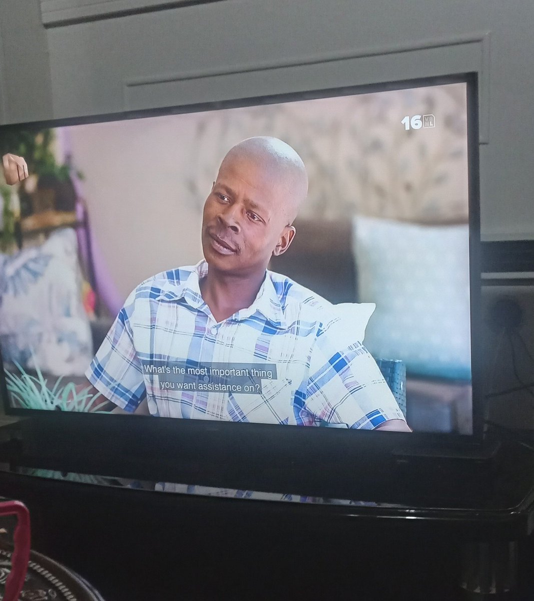 Ndalo_wami's tweet photo. They have been separated for 5 years..why is he on this show? Does he just want her to know he's moved on and he's working ?..they need #PleaseStepIn ..wrong show #InganeYam https://t.co/tICTIskG6T