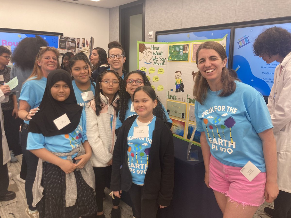 So proud of our scientists presenting at the Scientist In Residence Showcase! #girlsinstem #makeymakey @MrA92350777 @27_csa @NYCSchools @learningdrive @PS97Queens @CSforAllNYC