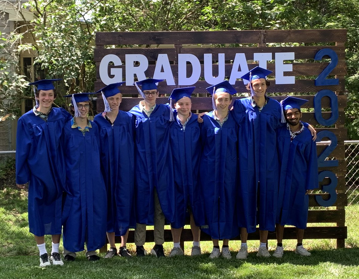 Congratulations HDXC Seniors!!! 
4 years of wonderful memories, many miles and great success!!!  Best wishes!!!!
<a href="/hd_athletics/">HD Athletics</a> <a href="/DavidsonHS/">Hilliard Davidson</a> 
💙🎓🐾💙