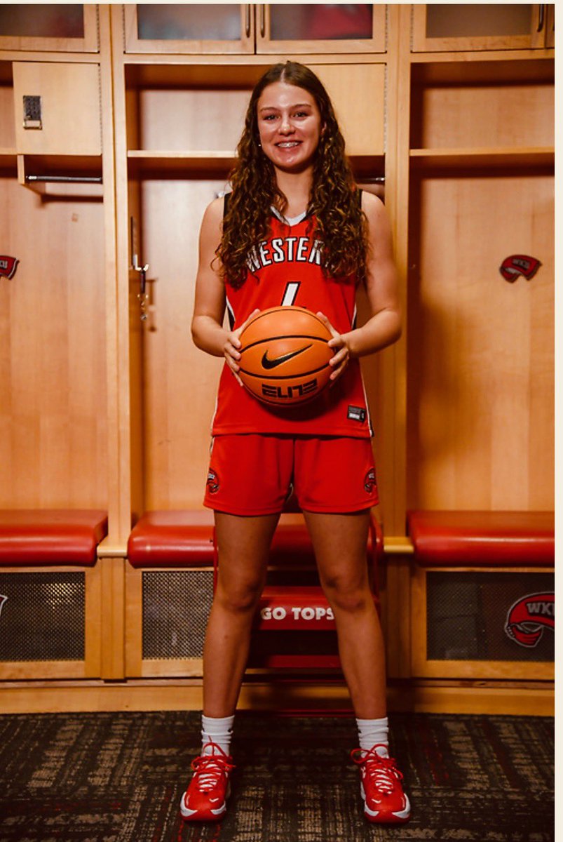 LoweSayler's tweet image. After an amazing unofficial visit I’m so blessed to announce that I’ve received my first D1 offer from WKU!! Thank you @CoachCollinsWKU,  @CoachIvyBrown, and @LadyTopperHoops coaching staff for believing in me!