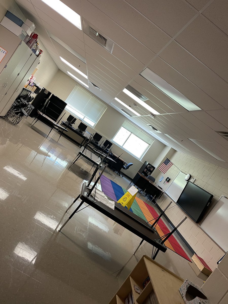 Jessica Sutton (@jessicasutton22) on Twitter photo The room is packed, the kids are gone, but the memories we made this year will last forever. 🥰That’s a wrap! Year 5 <a href="/MtnViewES/">Mountain View ES</a> is in the books. Cannot wait to see what is in store for next year. ❤️👩🏻🏫📚 The room is packed, the kids are gone, but the memories we made this year will last forever. 🥰That’s a wrap! Year 5 <a href="/MtnViewES/">Mountain View ES</a> is in the books. Cannot wait to see what is in store for next year. ❤️👩🏻🏫📚